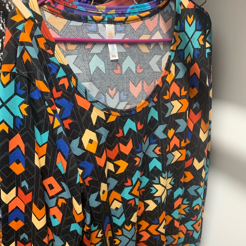 Lularoe - Picture 7 of 8
